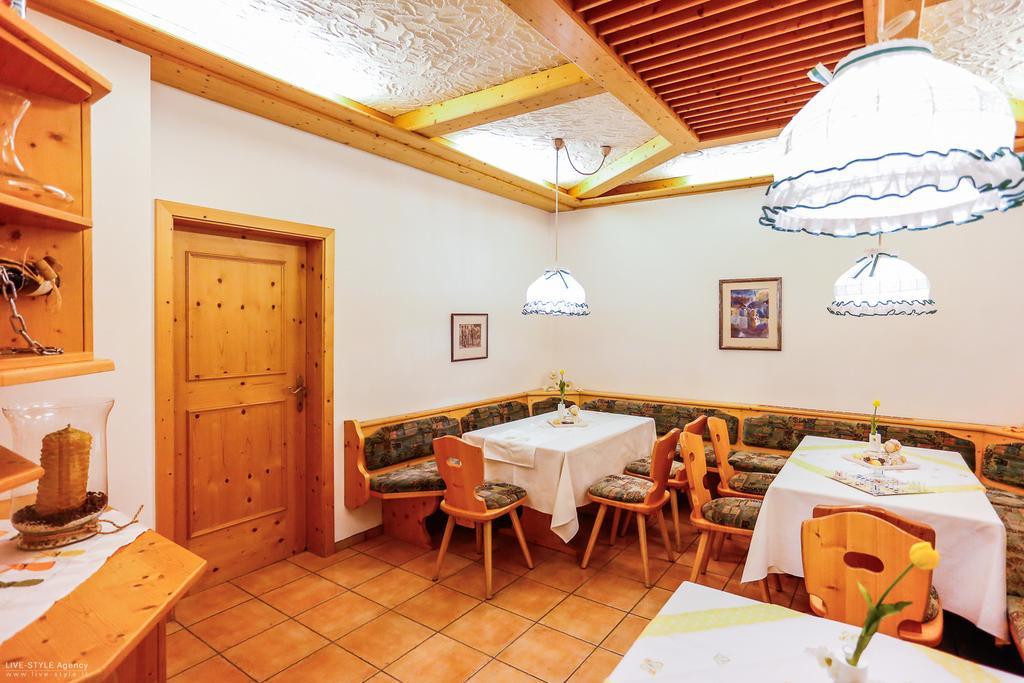 Hotel Alexandres Eppan an der Weinstraße Exteriör bild