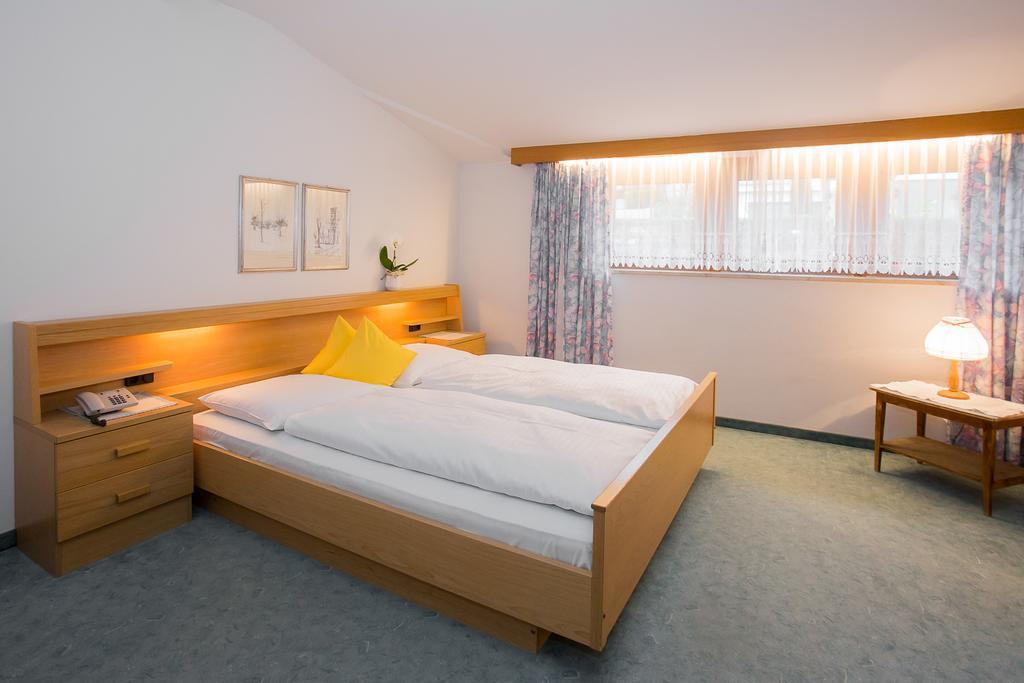 Hotel Alexandres Eppan an der Weinstraße Exteriör bild