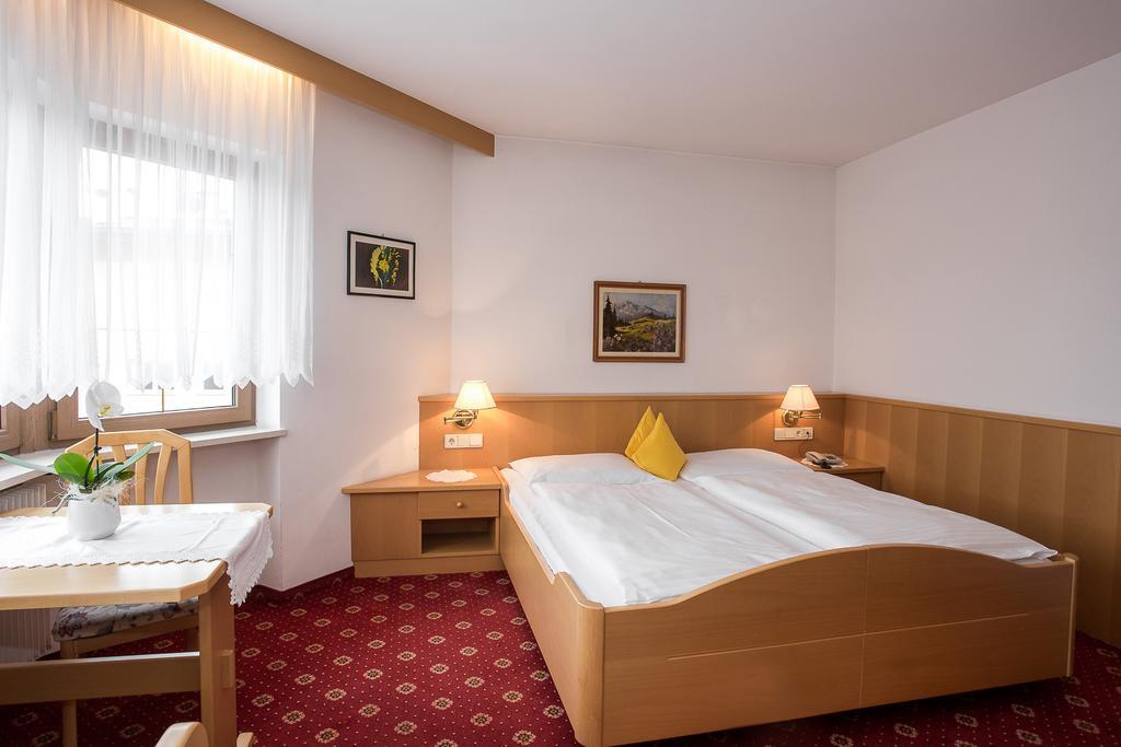 Hotel Alexandres Eppan an der Weinstraße Exteriör bild