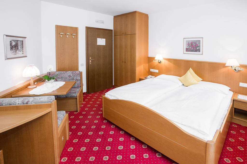 Hotel Alexandres Eppan an der Weinstraße Exteriör bild